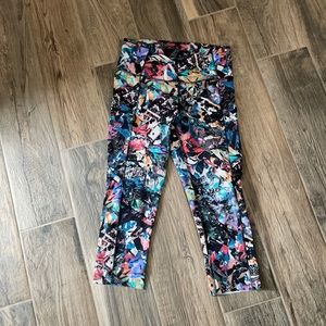 Lululemon crops